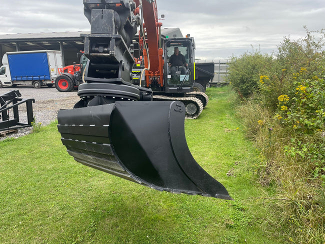 GRB-12-R Rotating 360° Scandinavian Excavator Grading Bucket - 12-16 Tonne