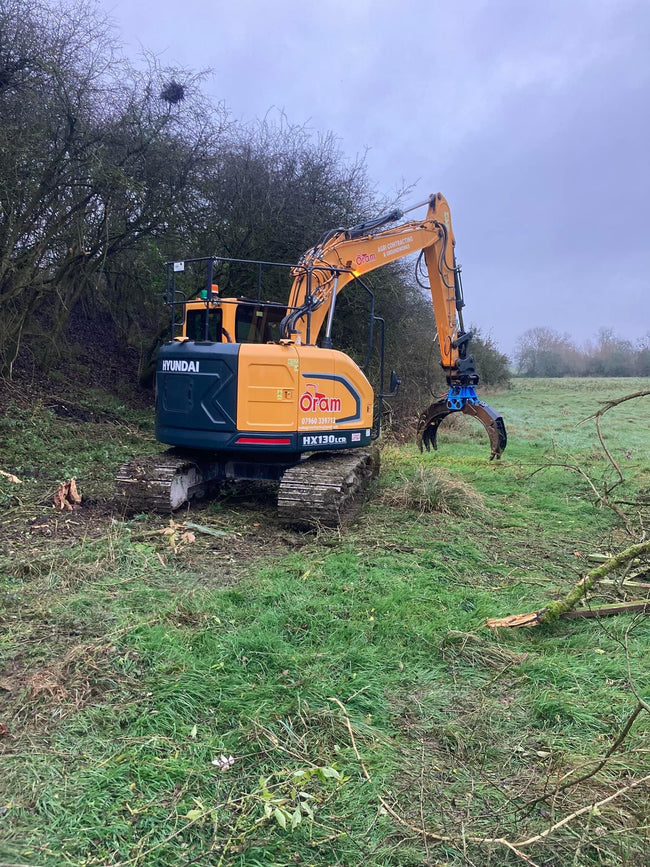 Hydraulic Fixed 2-Way General & Forestry Excavator Grapple - 10-16 Tonne