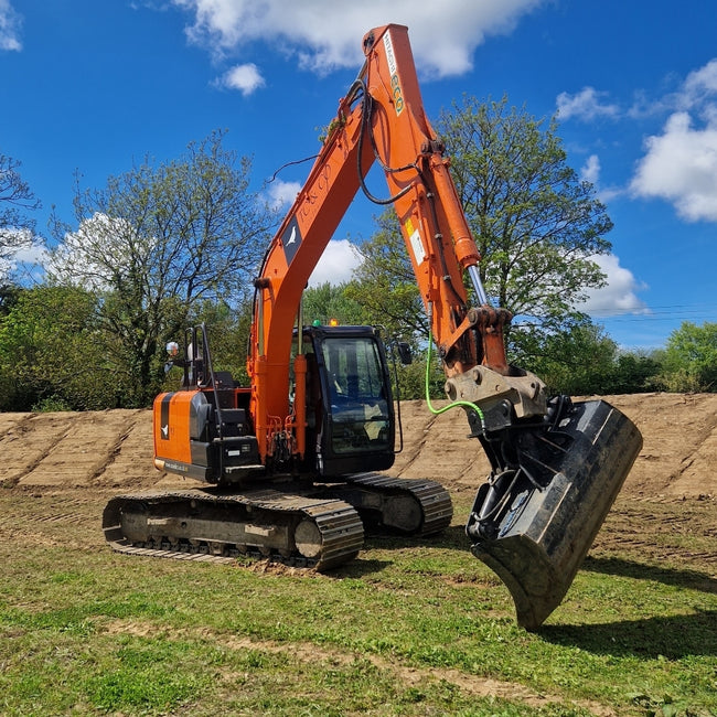 STB-12 Scandinavian Excavator Tilting Bucket - 12 to 16 tonne