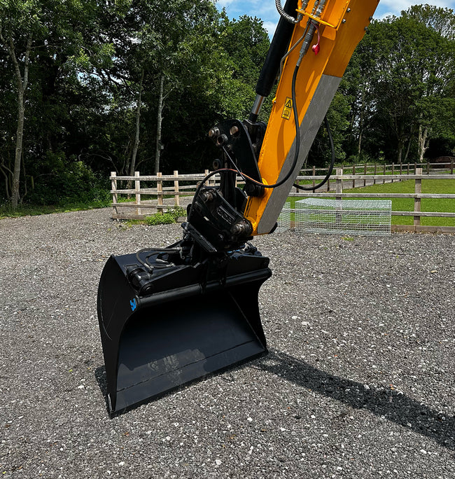 STB-6 Scandinavian Excavator Tilting Bucket - 6 to 10 tonne