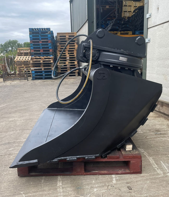 GRB-4-R Rotating 360° Scandinavian Excavator Grading Bucket - 4-6 Tonne