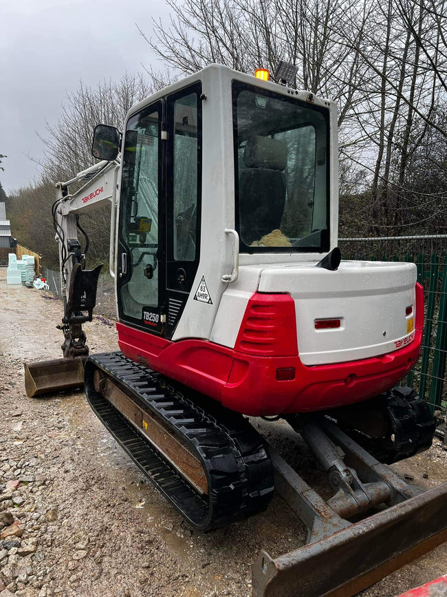 Raptor 900 Hydraulic Excavator Thumb - 4 to 6 tonne