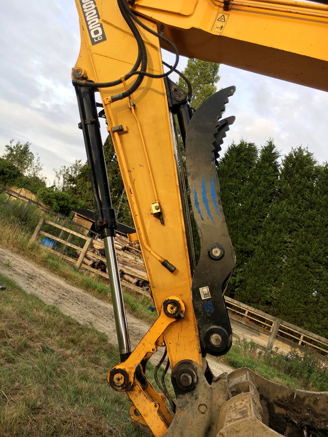 Raptor 1800 Hydraulic Excavator Thumb - 18 to 25 tonne